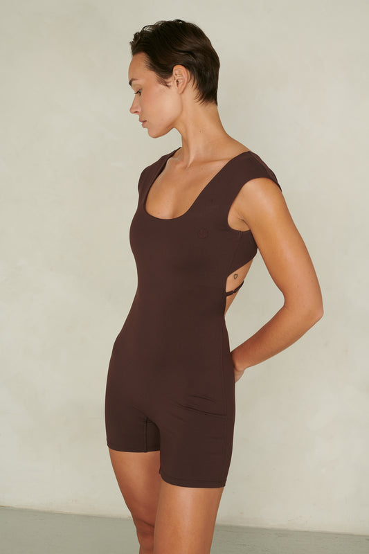 PLUM BROWN OPEN-BACK PADDED JUMPSUIT